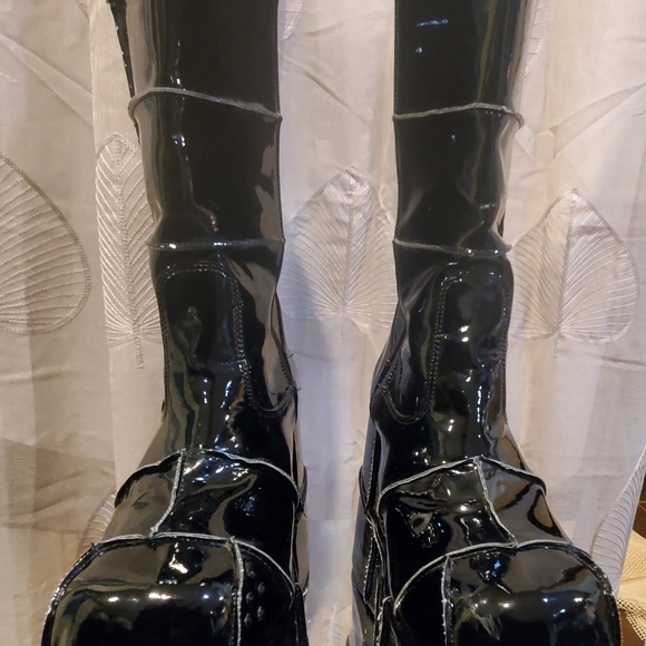 DEMONIA PATENT STACK PLATFORM BOOTS - Picture 11 of 16